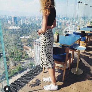 Cream and black midi skirt #midiskirt